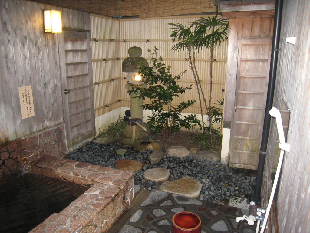 Utsumionsen Ichizu Hotell Aichi Exteriör bild