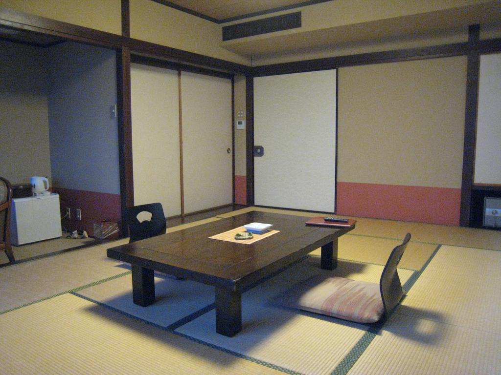 Utsumionsen Ichizu Hotell Aichi Exteriör bild